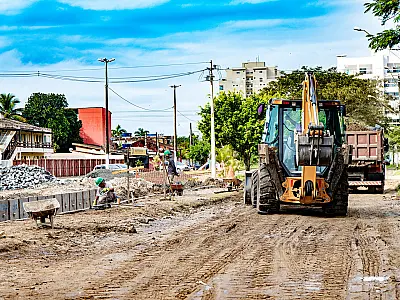 Obras contra alagamentos precedem asfalto e demais melhorias no Maitinga