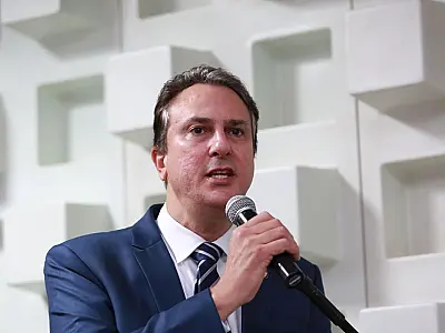 Piso nacional dos professores sobe para R$ 4.420,55
