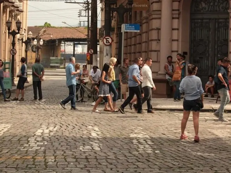 Santos acaba com obrigatoriedade do uso das máscaras em locais de áreas abertas