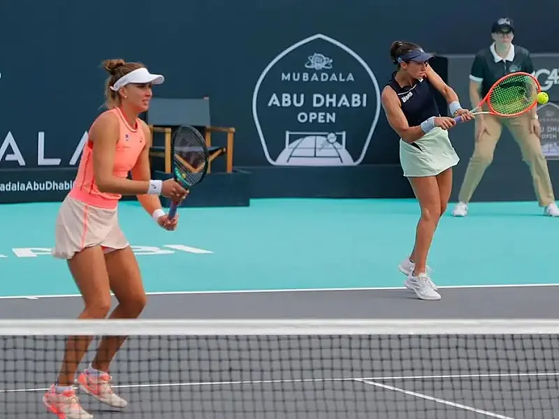 Bia Haddad e Luisa Stefani voltam a vencer e vão à semi em Abu Dhabi