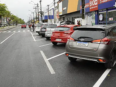 Guarujá conta com novo serviço de credenciamento de estacionamento para idosos