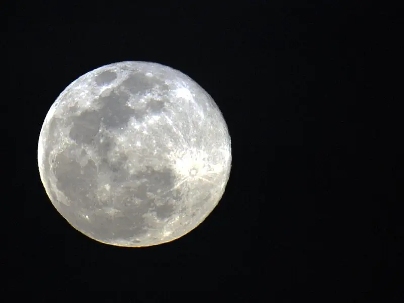 Segunda superlua do ano poderá ser vista no Brasil por 3 dias