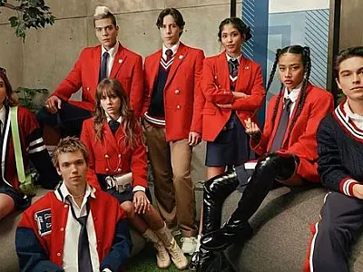 Rebelde é renovada para segunda temporada