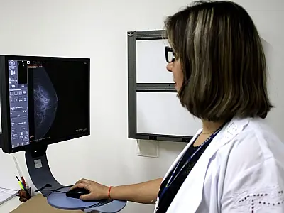 Lei que amplia prevenção de câncer em mulheres pelo SUS é sancionada
