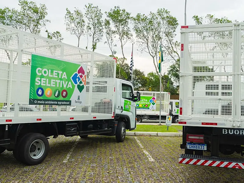 Bertioga amplia roteiro da coleta seletiva com chegada de novos caminhões à frota