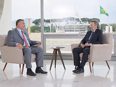 Ministro destaca retomada de políticas sociais nos 100 dias de governo
