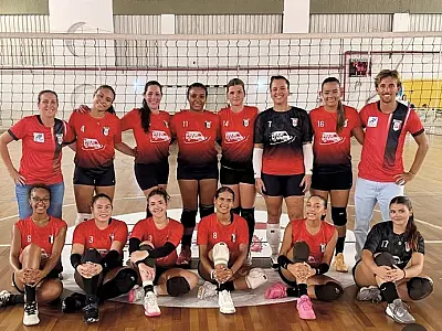 Time PG festeja vitórias do vôlei feminino e masculino no Campeonato Santista