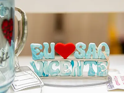Mãos que contam histórias: Feira Arte da Primeira ganha novos locais em São Vicente