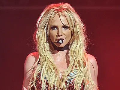 Britney Spears não tem contato com os filhos há mais de um ano após polêmicas públicas