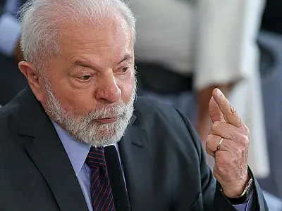 Lula diz que seguirá investindo "ainda mais" no futebol feminino