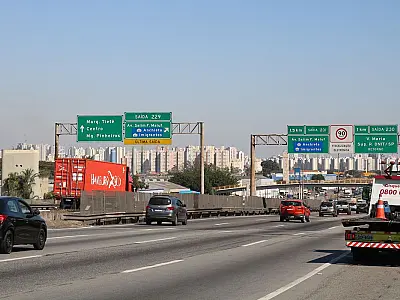 Aniversário de São Paulo movimenta rodovias para interior e litoral