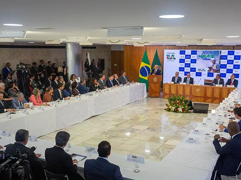 Novo plano de desenvolvimento terá seis eixos, anuncia Lula