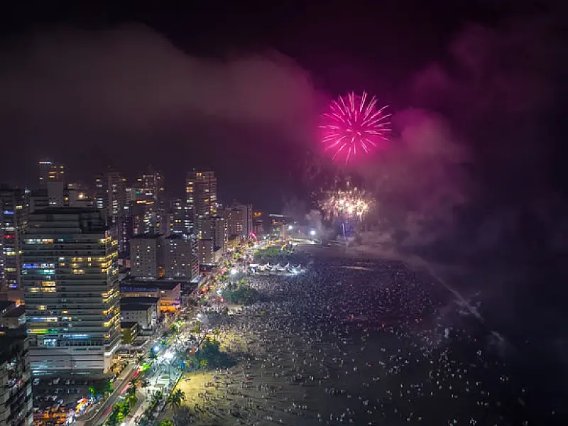 Queima de fogos do Réveillon em Praia Grande/SP acontecerá em sete pontos da orla
