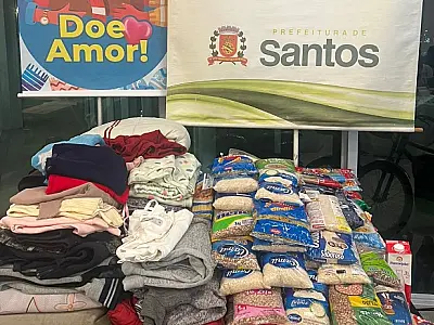 Fundo de Solidariedade de Santos recebe roupas e alimentos arrecadados em bazar