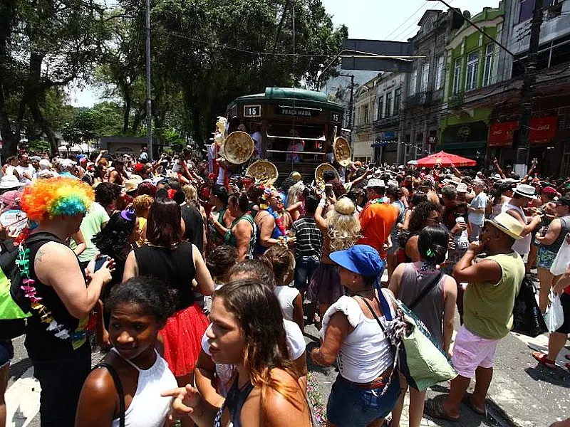 Carnaval deve atrair mais de 463 mil turistas a Santos