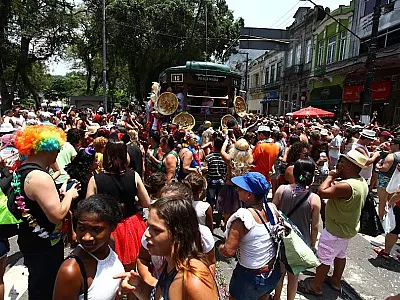 Carnaval deve atrair mais de 463 mil turistas a Santos