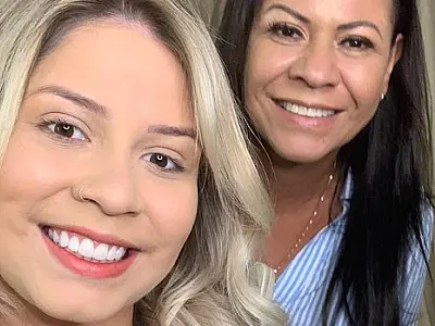 Mãe de Marília Mendonça se diz mutilada após receber roupas da filha