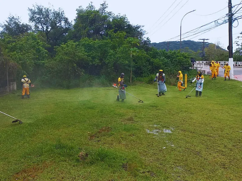 Prefeitura de Guarujá reforça serviços de zeladoria pelos bairros