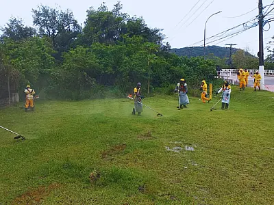 Prefeitura de Guarujá reforça serviços de zeladoria pelos bairros