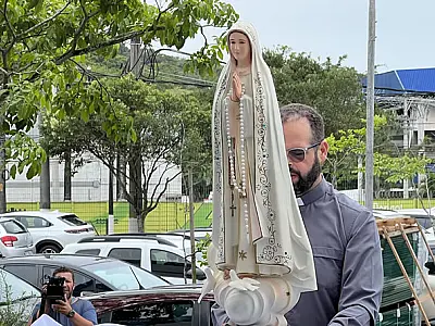 Imagem peregrina de Nossa Senhora de Fátima chega a Guarujá para celebrações históricas