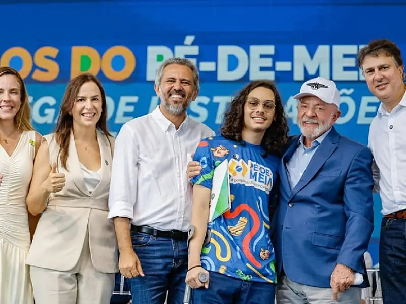 Pé-de-Meia contribui para queda de 43% no abandono escolar: "Oportunidade de continuar sonhando", ex