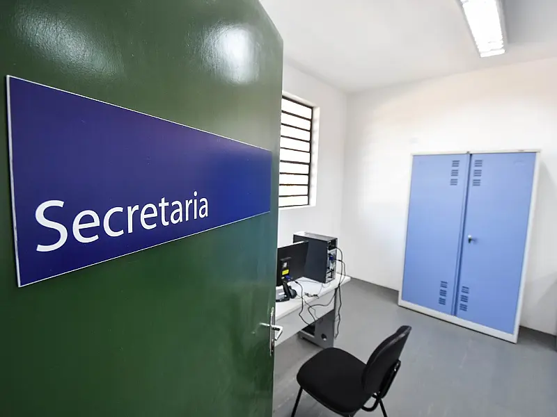 Governo de SP garante continuidade do programa das escolas cívico-militares após decisão judicial