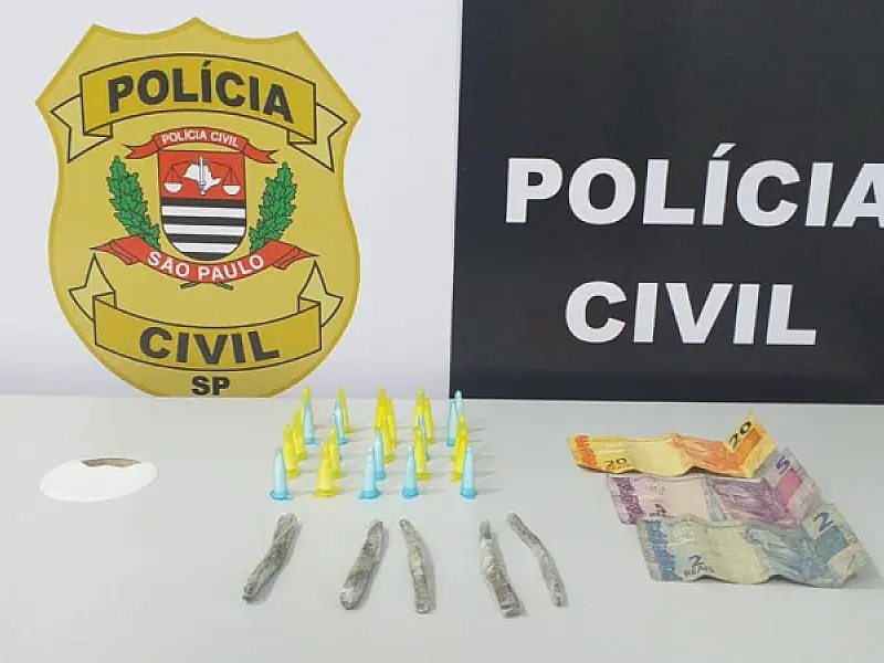 Polícia prende em flagrante dupla suspeita de tráfico de drogas