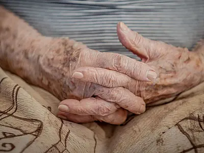 Violências contra idosos podem ter diferentes facetas