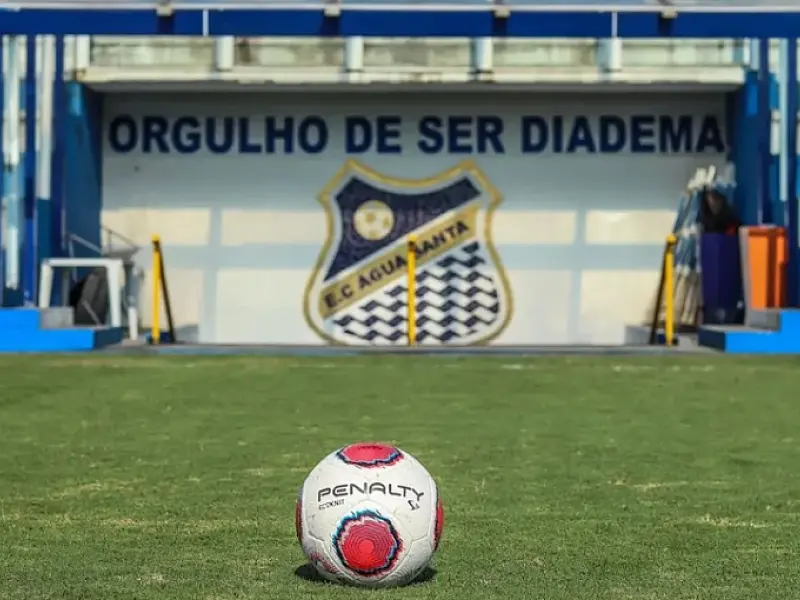 Paulista: Bruno Mezenga decide e Água Santa sai na frente do Palmeiras