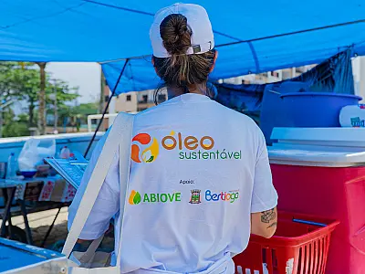 Cidade promove conscientização sobre o descarte responsável de óleo de cozinha