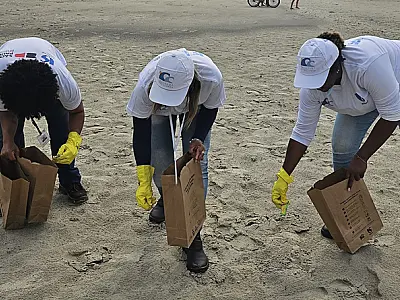 Ação da Sabesp realiza mutirão de limpeza nas praias e mobiliza comunidade