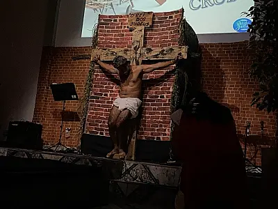 Guarujá recebe encenação da Paixão de Cristo na Praça Mário Covas neste final de semana