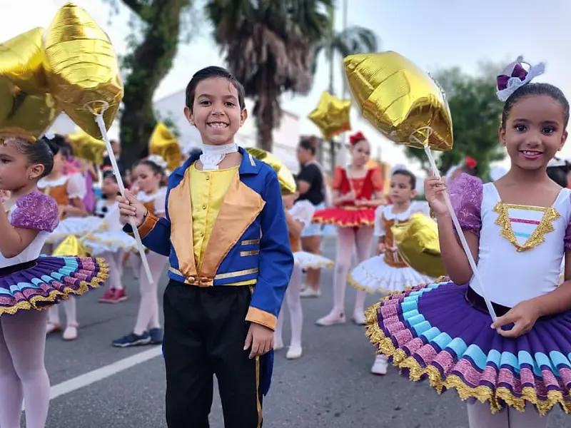 Neste domingo acontece a '4ª Parada de Natal de Cubatão', a partir das 19 horas