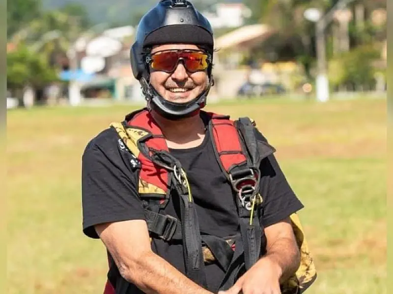 Piloto de asa-delta morre após acidente durante voo no litoral de SP