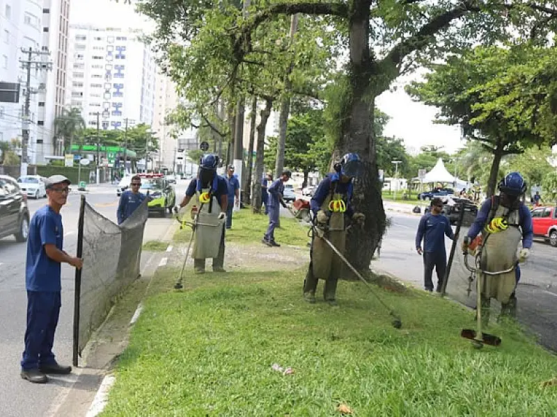Santos vai ampliar corte de mato e grama em 67% e atuar no equivalente a 700 campos de futebol