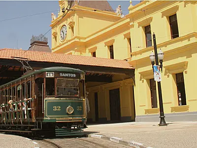 Bonde volta a circular de terça a domingo em Santos