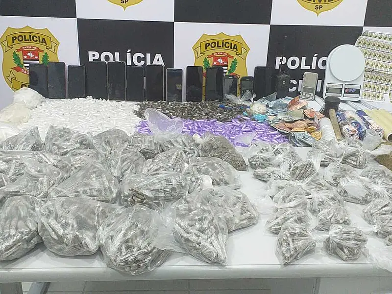 Três homens são presos em flagrante com quase 8 quilos de drogas em Peruíbe