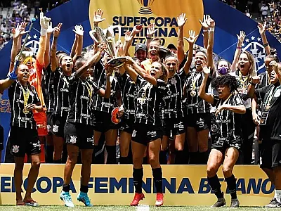 Corinthians aciona patrocinador do time feminino por dívida de R$ 484 mil