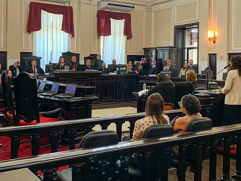 Justiça reduz pena de Sarí Corte Real, mas mãe de Miguel vê "vitórias"