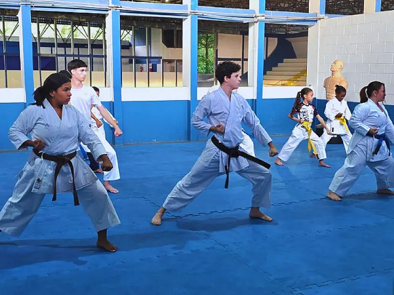 Guarujá celebra Dia do Praticante do Karatê com encontro neste sábado (7)