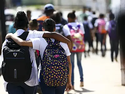 Casamento de meninas de até 17 anos de idade diminui 65% em uma década
