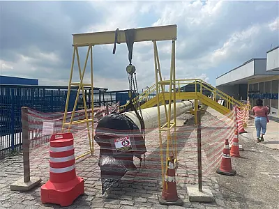 Obra para travessia subaquática da Sabesp entre Santos e Guarujá avança mais uma etapa