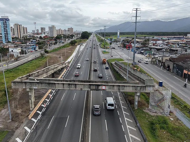 CNL avança na modernização das passarelas da SP-055 e inicia renovação de rampas na Praia Grande