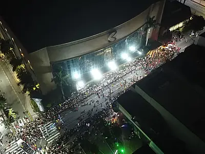 Primeira Parada de Natal leva magia da melhor época do ano a São Vicente