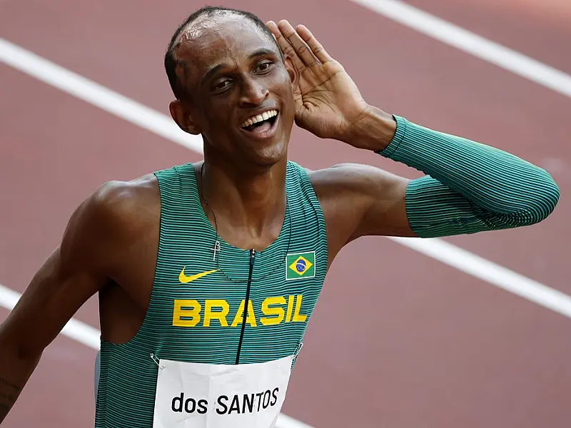 Alison dos Santos é ouro nos 400m com barreiras nos Estados Unidos
