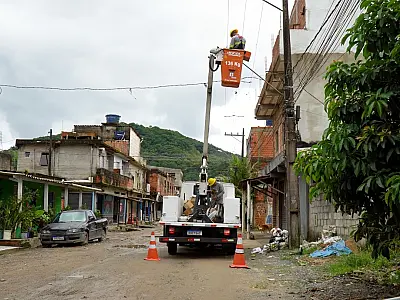 Prefeitura de Guarujá realiza mutirão de zeladoria no Morrinhos