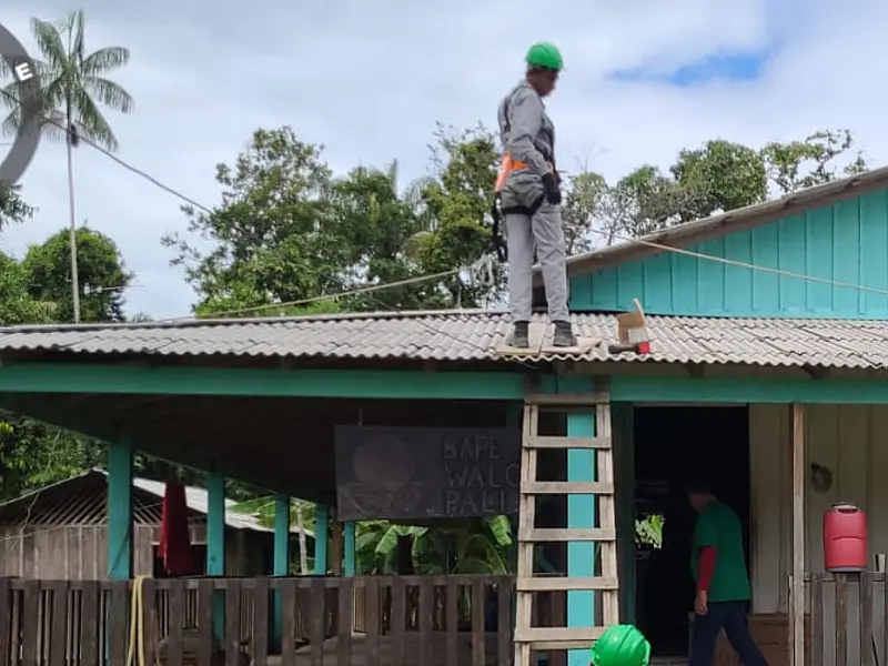 MME instala placas solares em comunidades yanomami em Roraima