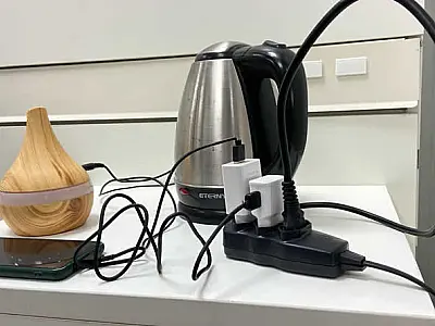 Neoenergia alerta para riscos no uso de extensões elétricas