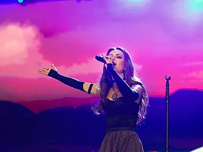 Sandy se apresenta nesta sexta (10) em Santos