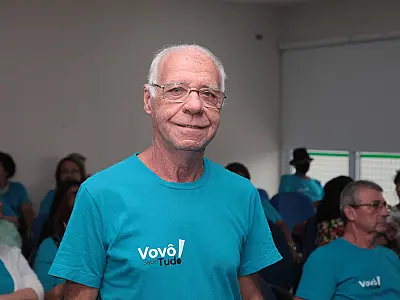 Idosos compartilham experiências em bate-papo sobre longevidade em Santos